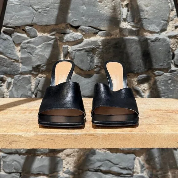 Bottega Veneta Stretch Black Leather Heeled Mule - Picture 4 of 10